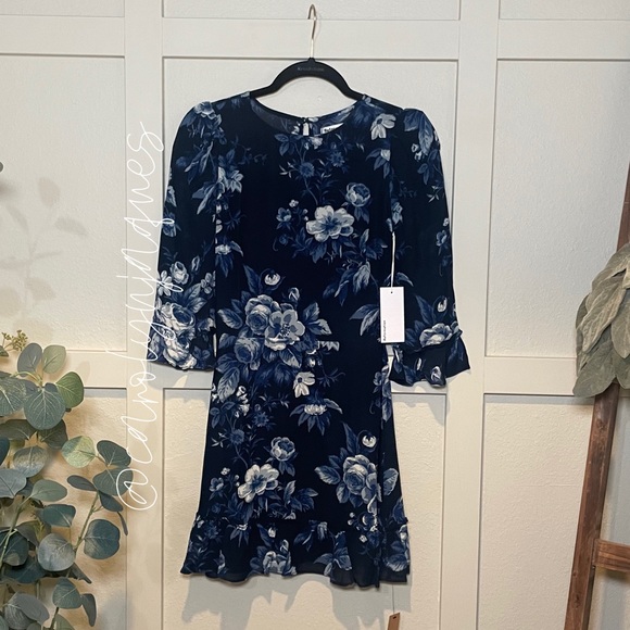 Reformation ‘Doutzen’ Dress - Picture 2 of 6